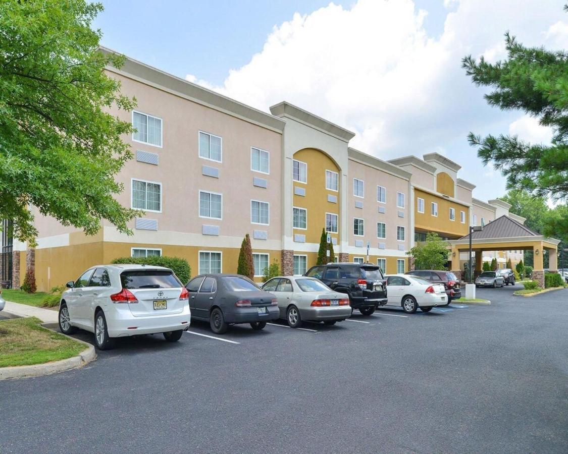 Tinton Falls Inn Esterno foto